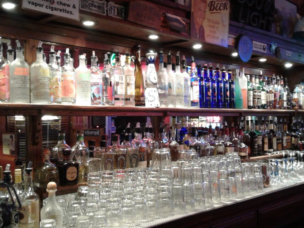 Wooden Nickel - Bar & Grill